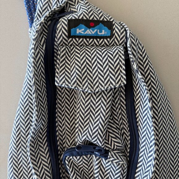 Kavu Rope Bag Chevron Shore 14" x 9.5" Chevron Sling Shoulder Bag - Picture 5 of 12